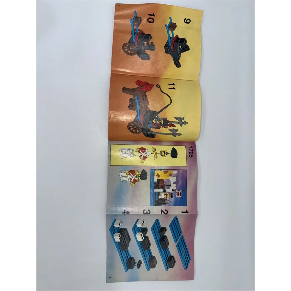 Vintage LEGO 1723 Castle Pirates Combo Pack Complete with Instructions